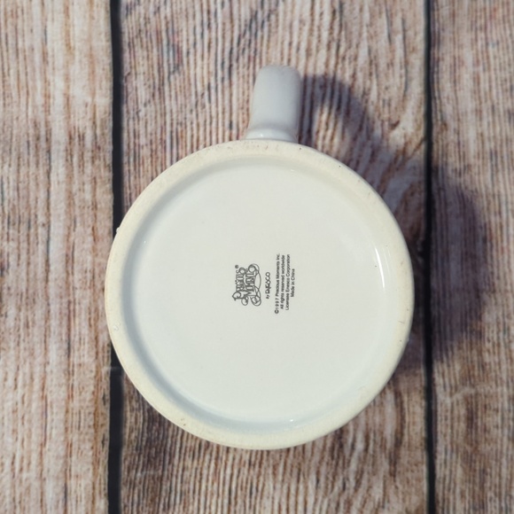 Precious Moments "Merry Christmas Friend" Mug - Picture 4 of 4